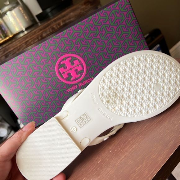 Tory Burch jelly flip flops - Picture 5 of 6